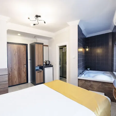 Terra Rossa Aparthotel 3*